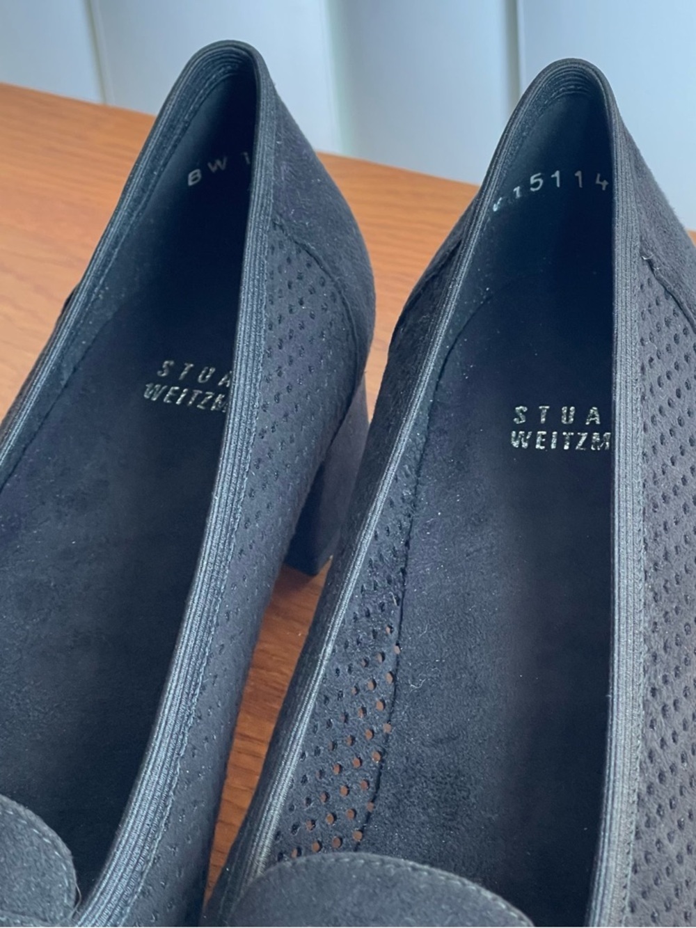 Stuart Weitzman Fairfield Ultrasuede Perforated Loafer Heels Black Size 8.5N - Picture 16 of 16